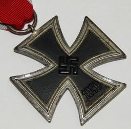 WW2 Iron Cross 2nd Class With Ribbon-"40" Maker For Berg & Nolte, Ludenscheid