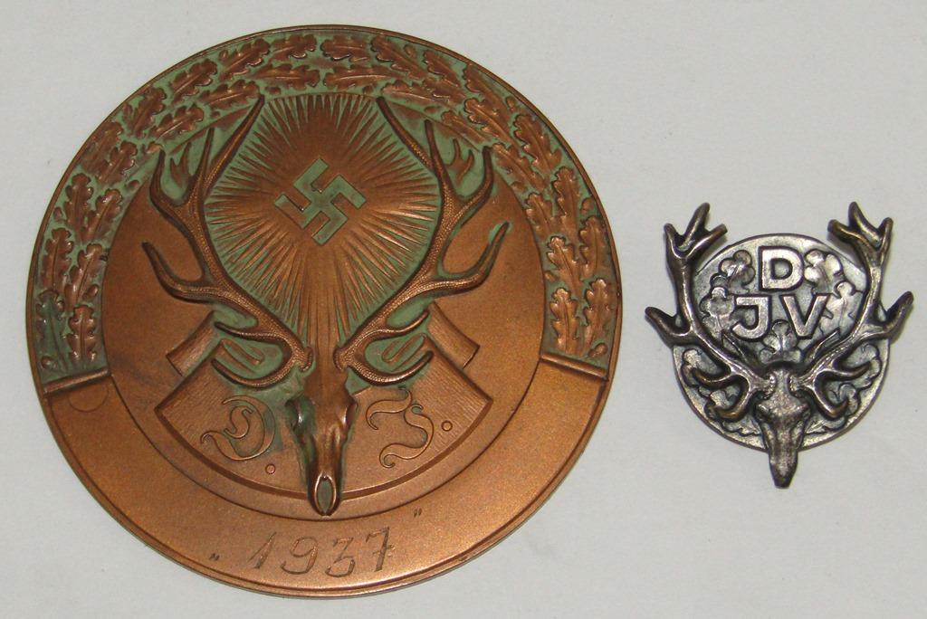 2pcs-WW2 Period DJV "Deutscher Jagdschutz-Verband Award Medallion-Membership Pin