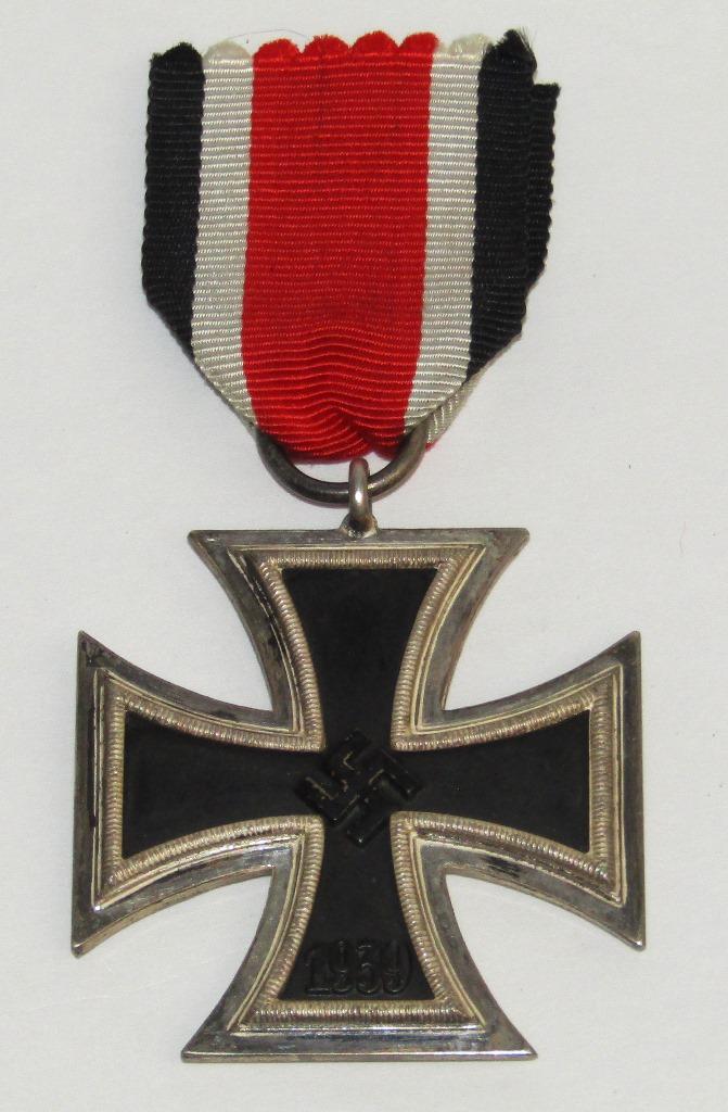 WW2 Iron Cross 2nd Class With Ribbon-"100" Maker For Rudolf Wachter & Lange, Mittwaida