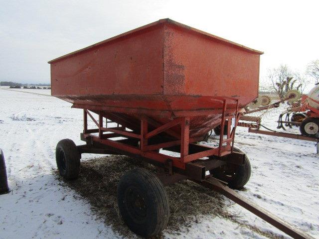MN Model 250 Gravity Box with Extensions on MN 10 Ton Wagon, Flotation Tire