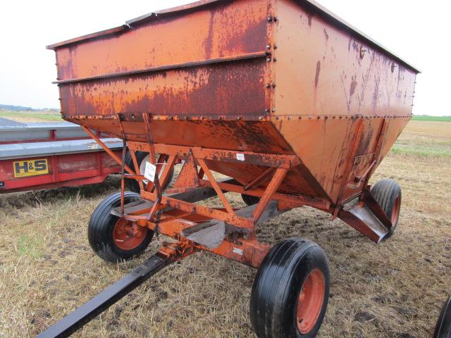 123. MN Model 250 Gravity Box on MN 10 Ton Wagon, Ext. Pole