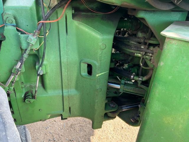 1610-A. 562-1499 John Deere 8440 4WD Tractor, Quad Range, 4 HYD, 3pt, PTO, 18.4-38 Hub Duals,