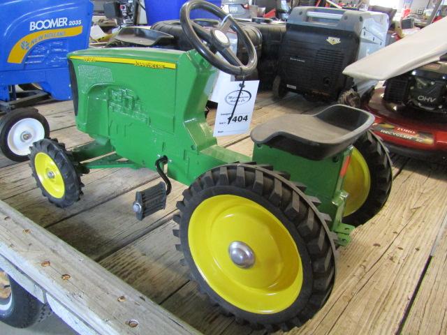 1404. 261-463. ERTL JD 8520 PEDAL TRACTOR, TAX