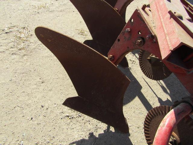 1583. 349-802. IH # 60 3 X 16 PULL TYPE PLOW, TAX / SIGN ST3