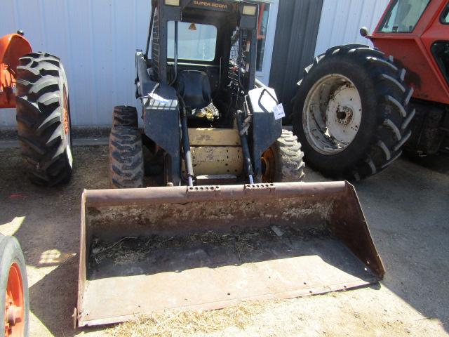 1610. 370-812. NEW HOLLAND LX 485 DIESEL SKID LOADER, AUX. HYD., 78 INCH BU