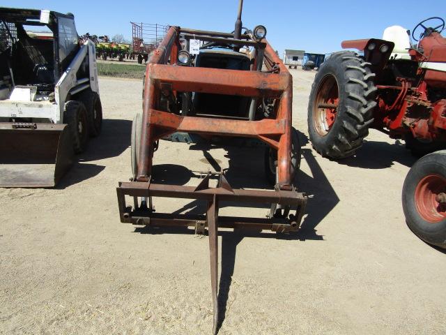 1616. 485-1250, FORD 5000 GAS TRACTOR, DUALL ALL HYDRAULIC LOADER AND BALE