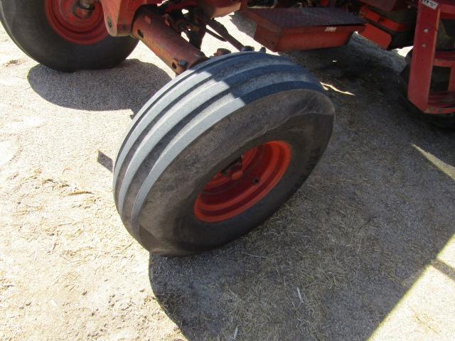 1622-338 -1218 IH 1086 DIESEL TRACTOR, CAB, 20.8 X 38 TIRES, HUB DUALS, SHO