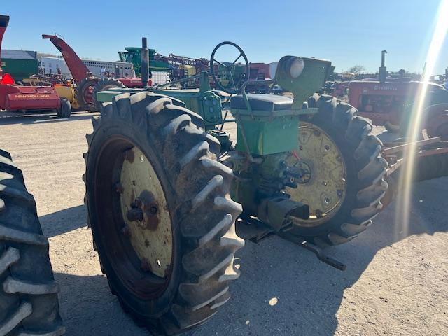 1658. 402- 950, JOHN DEERE 50 TRACTOR, NF, LIVE POWER, 12.4 X 38 TIRES, TAX