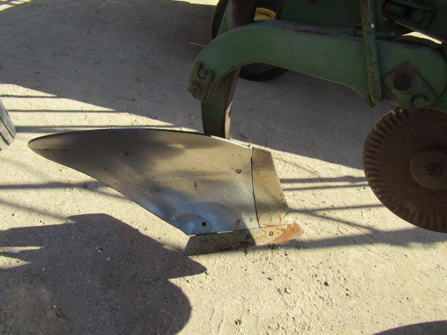 1754. 370-826, JOHN DEERE 3200 4 X 16 PULL TYPE AR PLOW,COULTERS, TAX / SIG