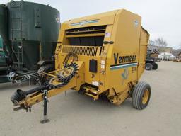 1773-A. 555-1177. VERMEER MODEL 555 XV ACU TIE TWINE TIE ROUND BALER, CROWD