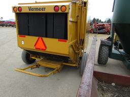 1773-A. 555-1177. VERMEER MODEL 555 XV ACU TIE TWINE TIE ROUND BALER, CROWD