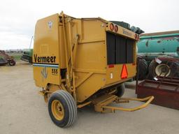 1773-A. 555-1177. VERMEER MODEL 555 XV ACU TIE TWINE TIE ROUND BALER, CROWD