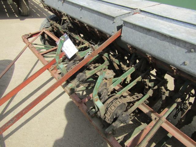 418. 239-360, CASE 10 FT, GRAIN DRILL, GRASS SEEDER, GROUND LIFT, TAX / SIG