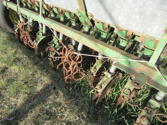 121. JOHN DEERE VAN BRUNT 12 FT. DOUBLE DISC GRAIN DRILL ON LOW RUBBER, GRA