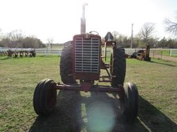 125. 1968 IH 856 DIESEL TRACTOR, OPEN STATION, WIDE FRONT, 3 POINT, FLAT TO