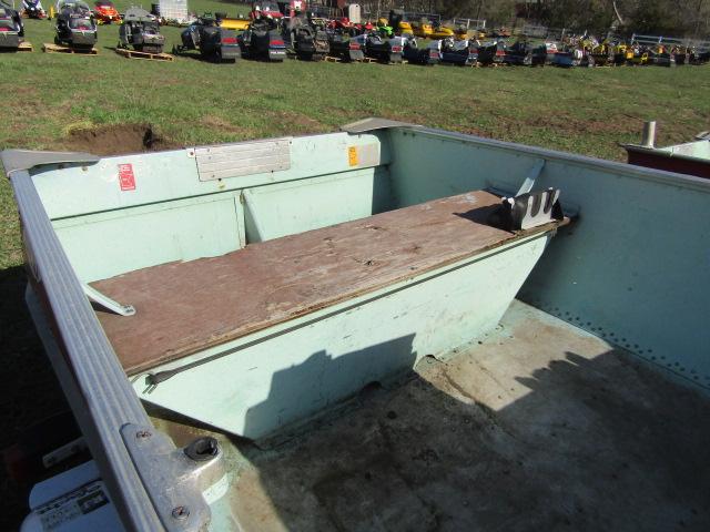 69. 1953 LUND 14 FT. ALUMINUM FISHING BOAT WITH YACHT CLUB TRAILER, REGISTRATION on BOAT,