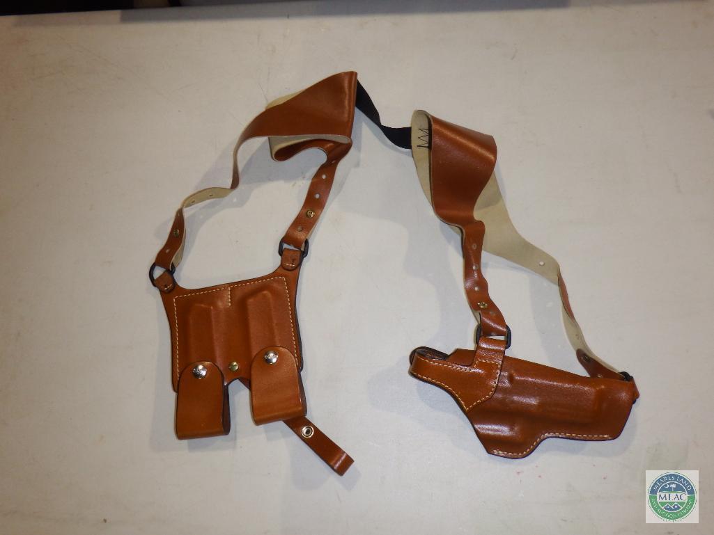 Leather shoulder holster for Glock