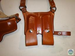 Leather shoulder holster for Glock