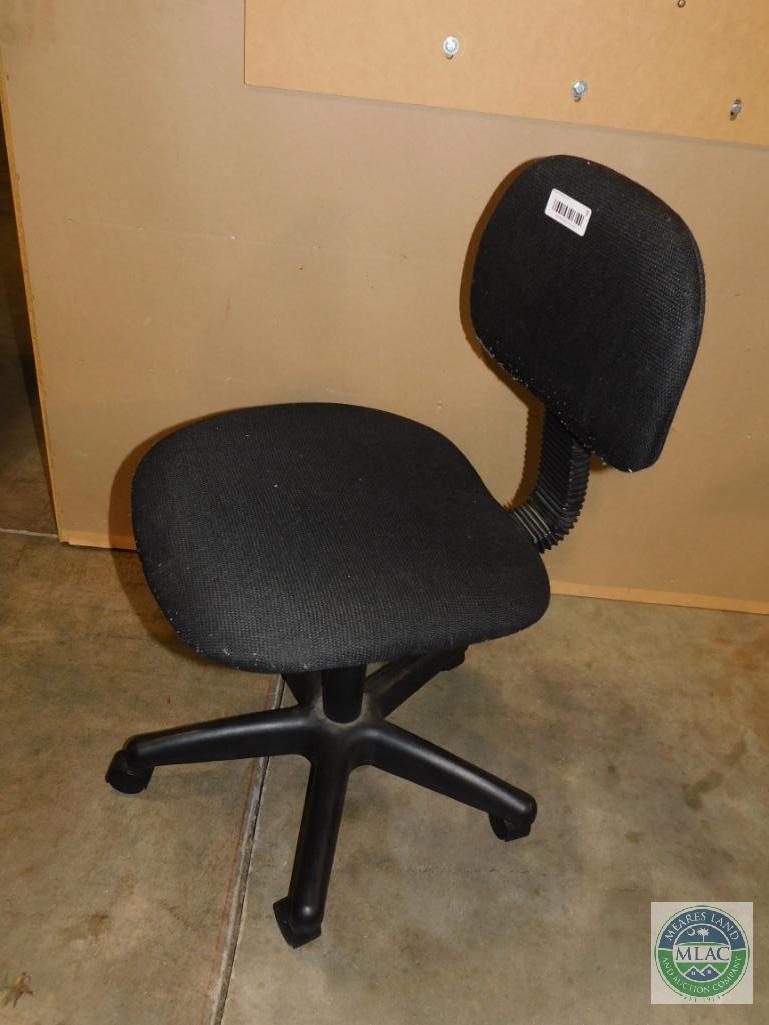 Lot of 2 Office Computer Desk Chairs