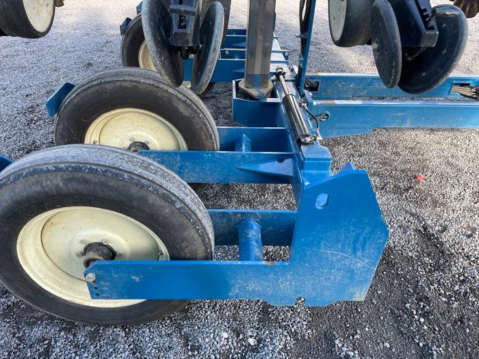 2017 KINZE 3500 PLANTER