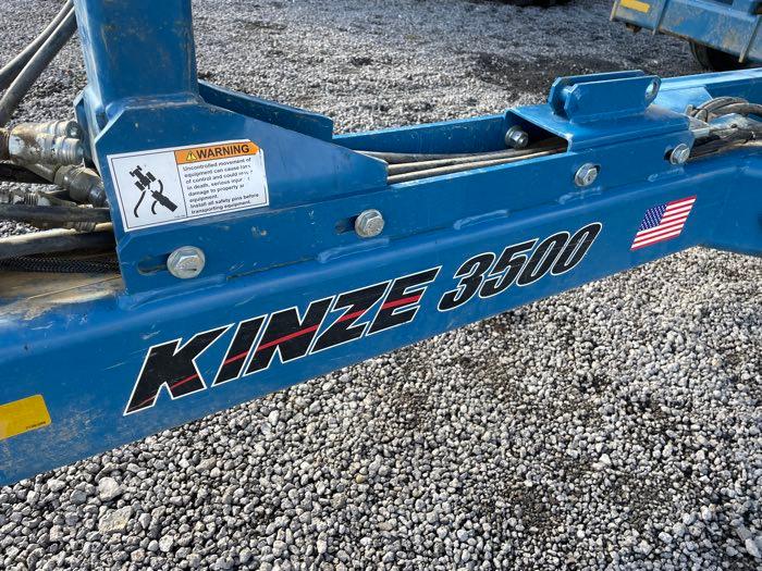 2017 KINZE 3500 PLANTER