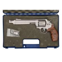 *Smith & Wesson Performance Center Model 657-4 in Box with Accessories