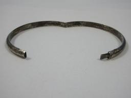 925-Sterling Silver Hinged Clasp Bracelet Engraved Design Wgt. 6.43G +/-