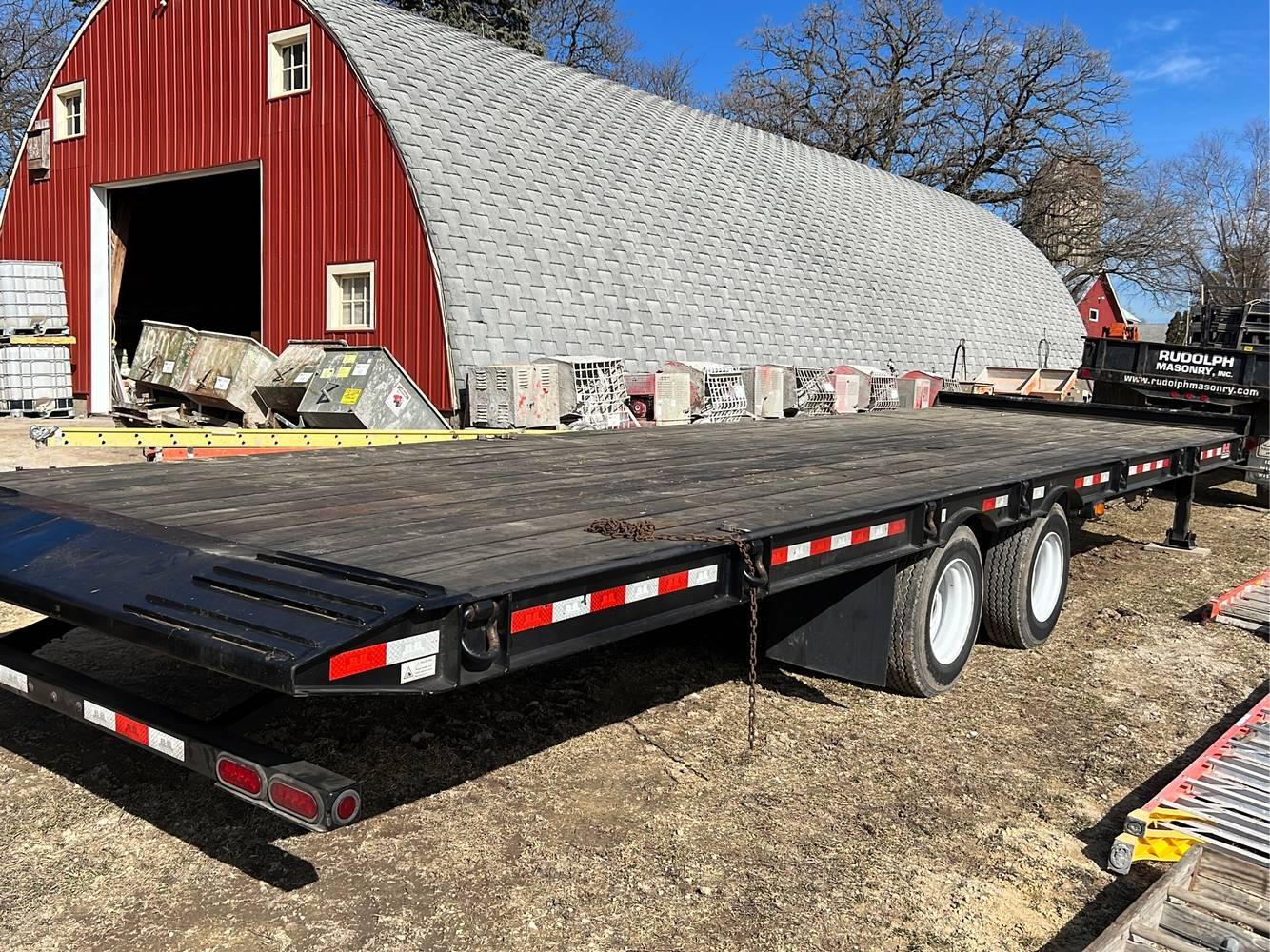 2019 Behnke  Tilt Top Trailer