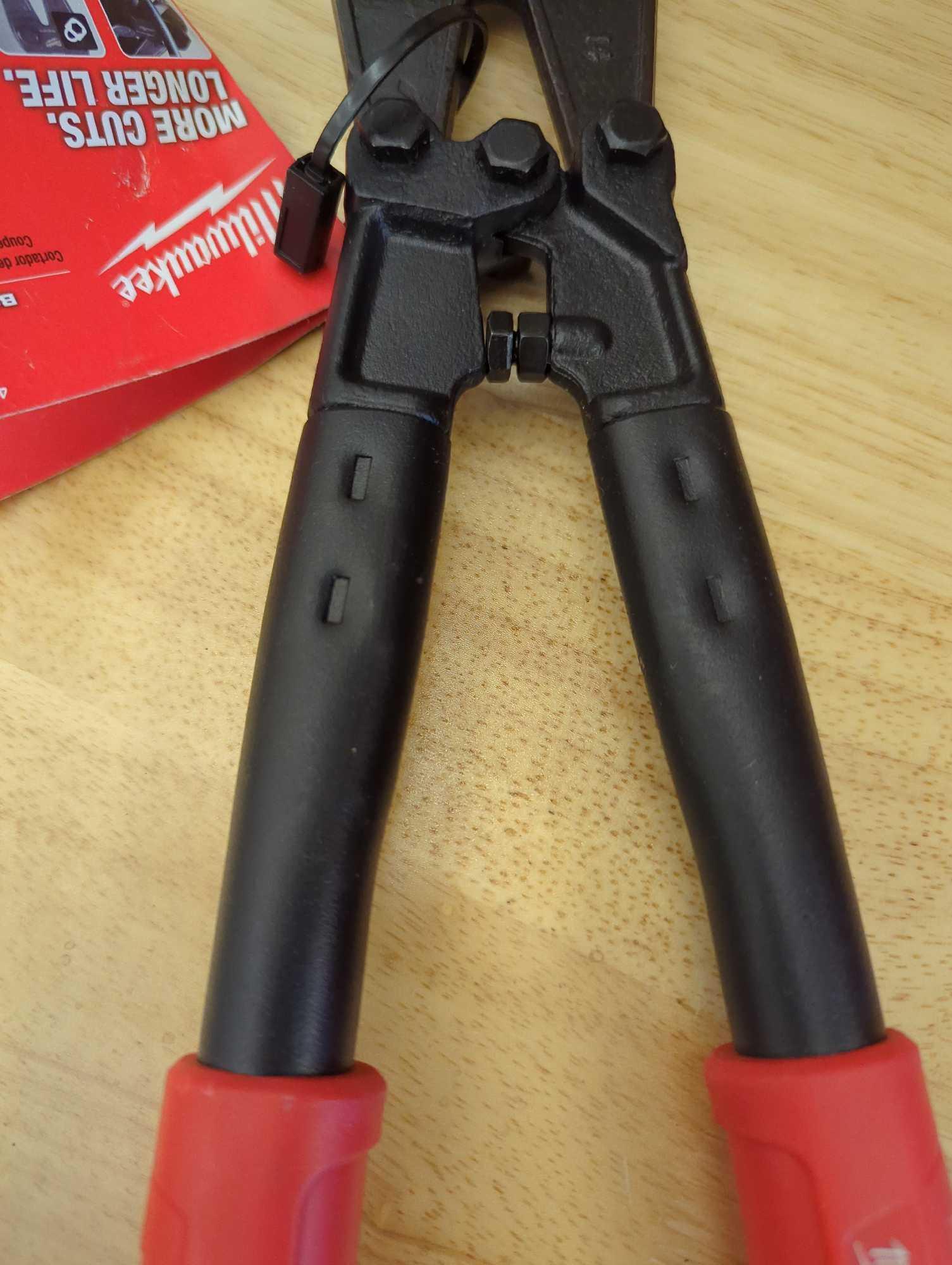 Milwaukee 14 in. Bolt Cutter With 5/16 in. Max Cut Capacity, Appears to be New Retail Price Value