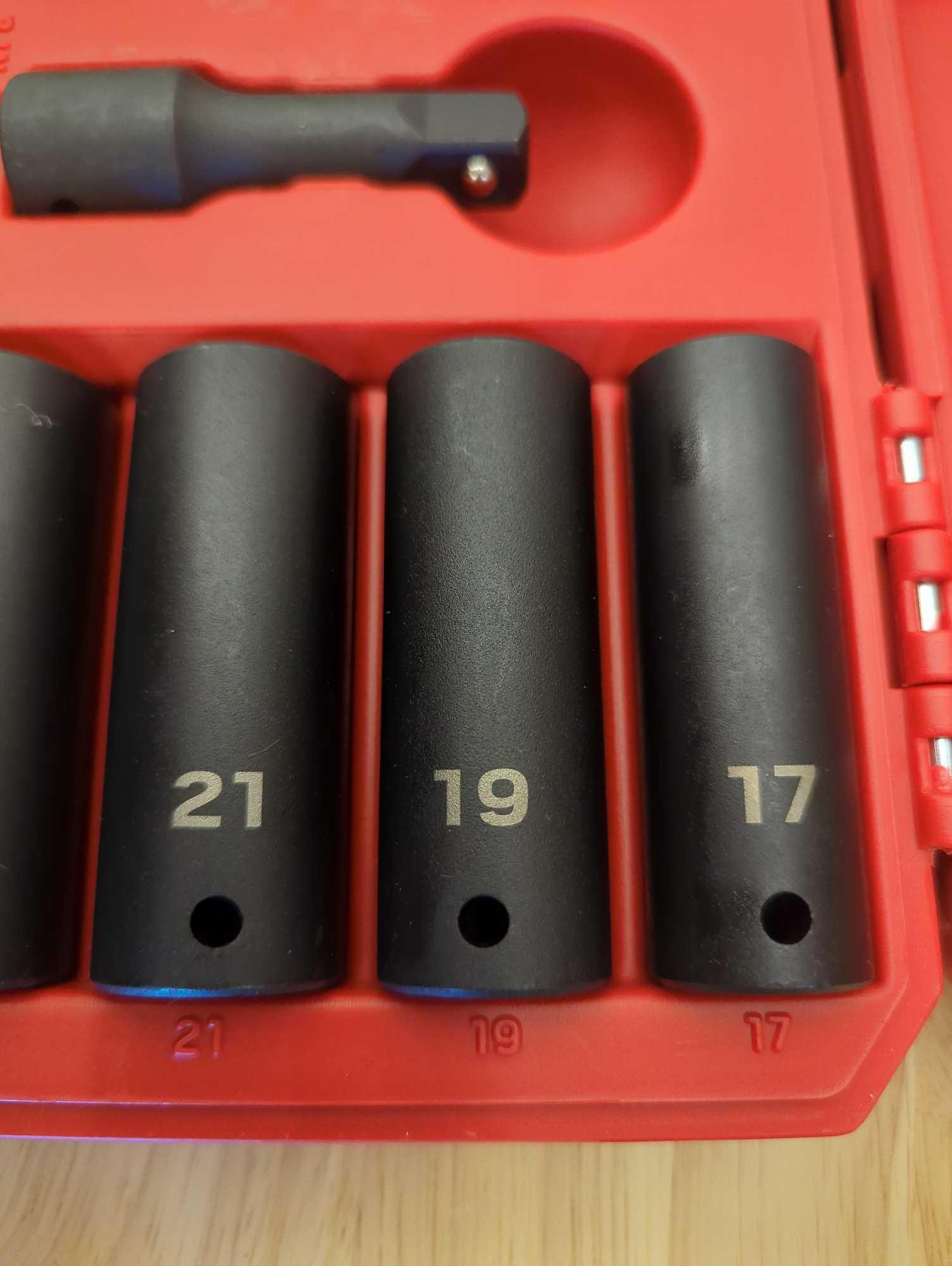 TEKTON 1/2 in. Drive Impact Lug Nut Socket Set (9-Piece), Appears to be New Retail Price Value $50