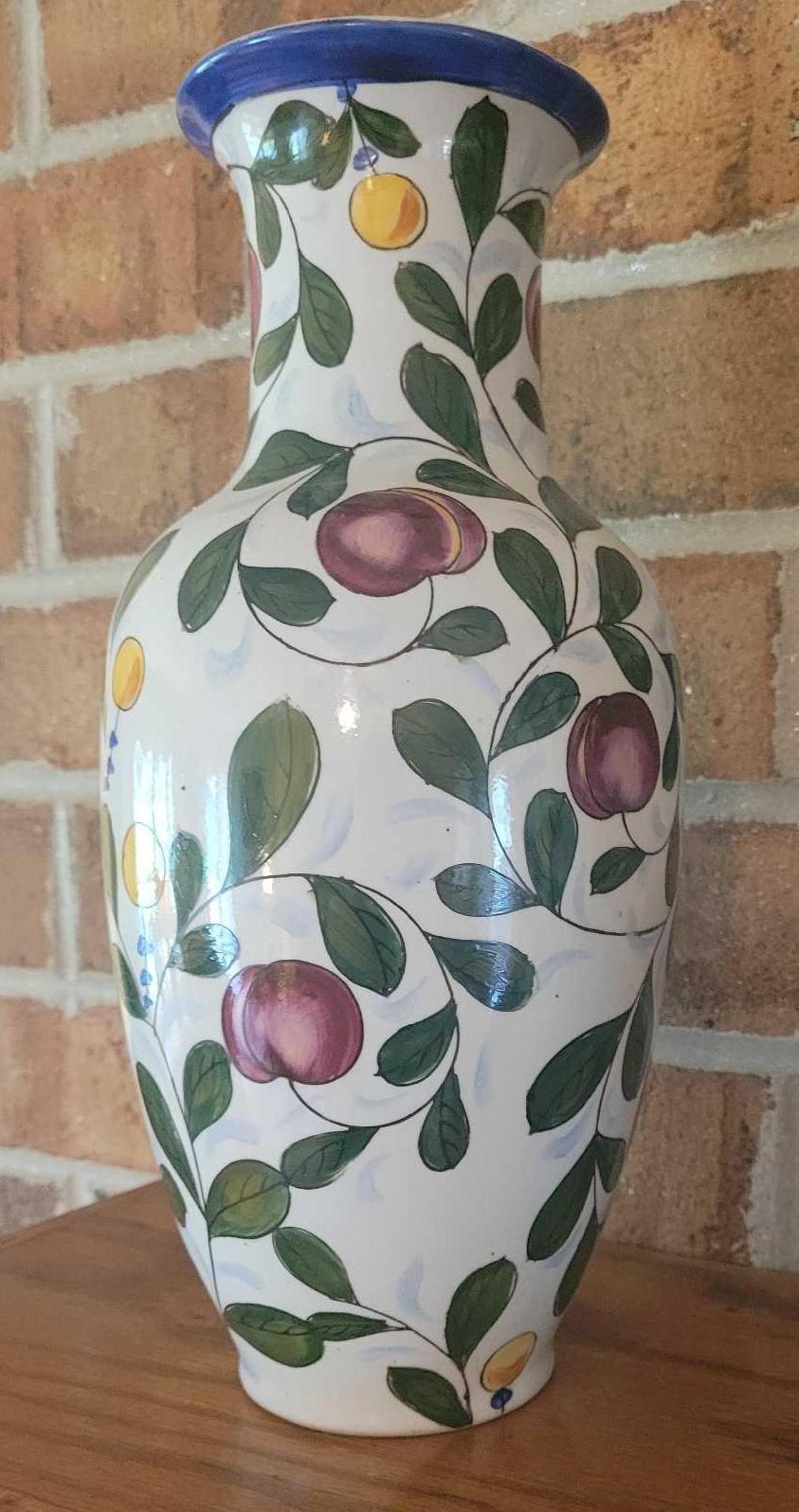 Asian Hand Painted Vase $2 STS