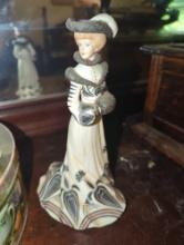 (BR3) LENOX FIGURINE OF A WOMAN, "TEA AT THE RITZ", 8 1/2"H