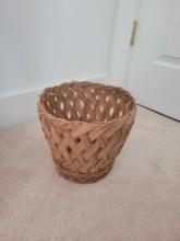 Woven Basket $1 STS