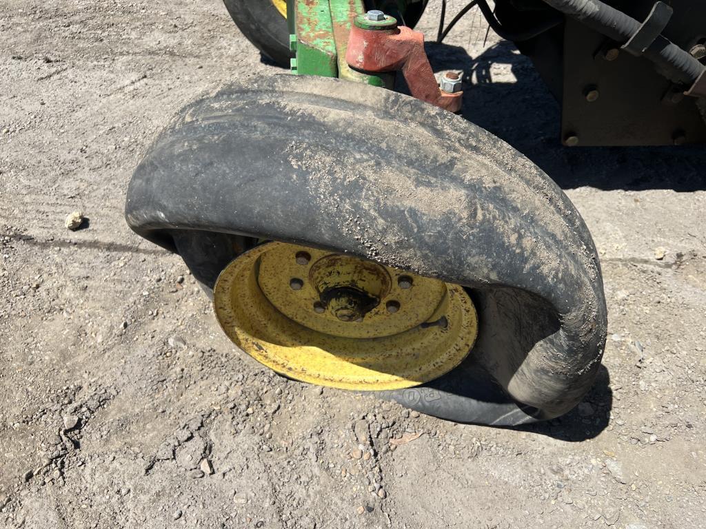 2014 John Deere 6105M Tractor