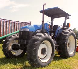 NH TB110 4 WD tractor