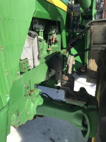 '01 John Deere 8400 Tractor w/ 840 JD Loader