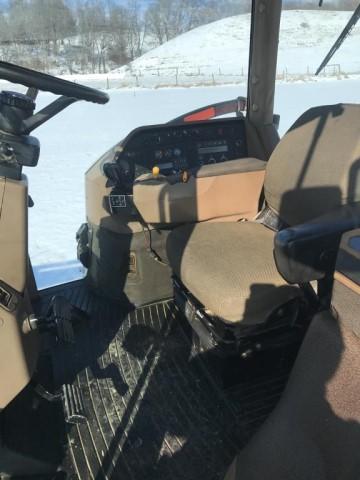 '01 John Deere 8400 Tractor w/ 840 JD Loader