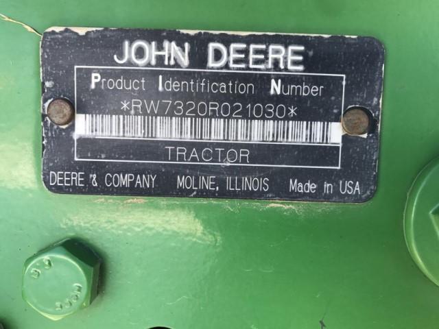 2004 John Deere 7320 Tractor