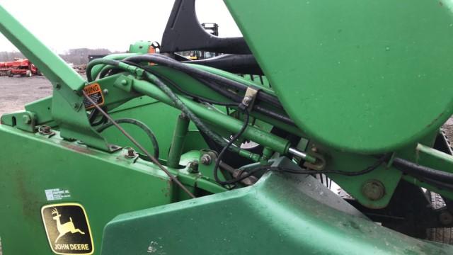 John Deere 925F Grain Platform