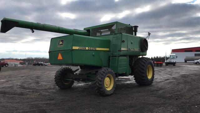 1982 John Deere Turbo 8820 Combine