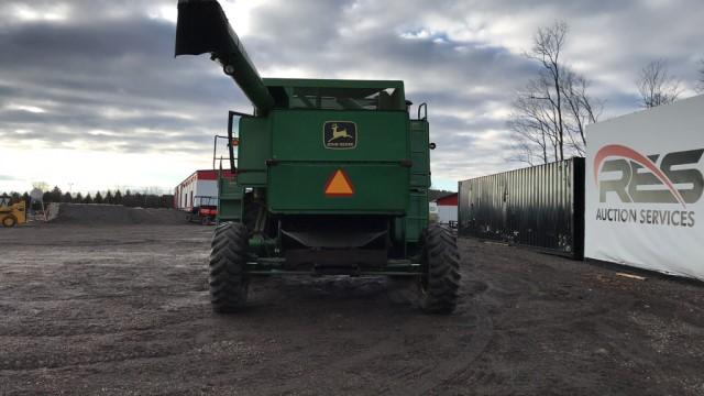 1982 John Deere Turbo 8820 Combine