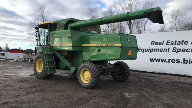 1982 John Deere Turbo 8820 Combine