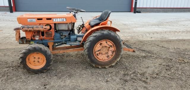 "ABSOLUTE" Kubota B7100 4WD Tractor