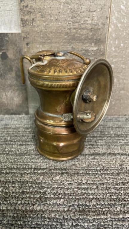 ANTIQUE AUTO-LITE BRASS COAL MINERS CARBIDE LAMP