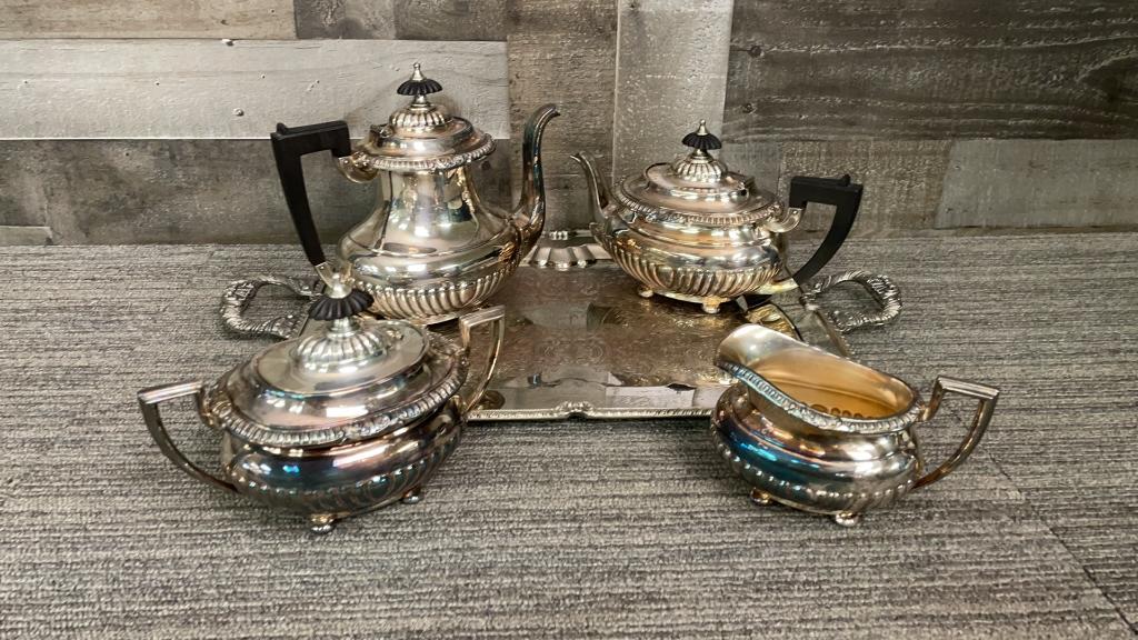 REED & BARTON "SULGRAVE MANOR" SILVERPLATE TEA SET