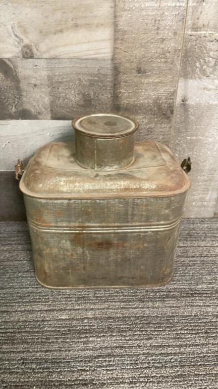 VTG TIN RAILROAD LUNCH PAIL, GAS CAN & COFFEE PAIL