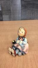 M.I. HUMMEL FIGURINE "HAPPY PASTIME"