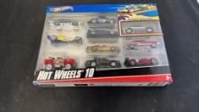 HOT WHEELS 10- CAR GIFT PACK SET