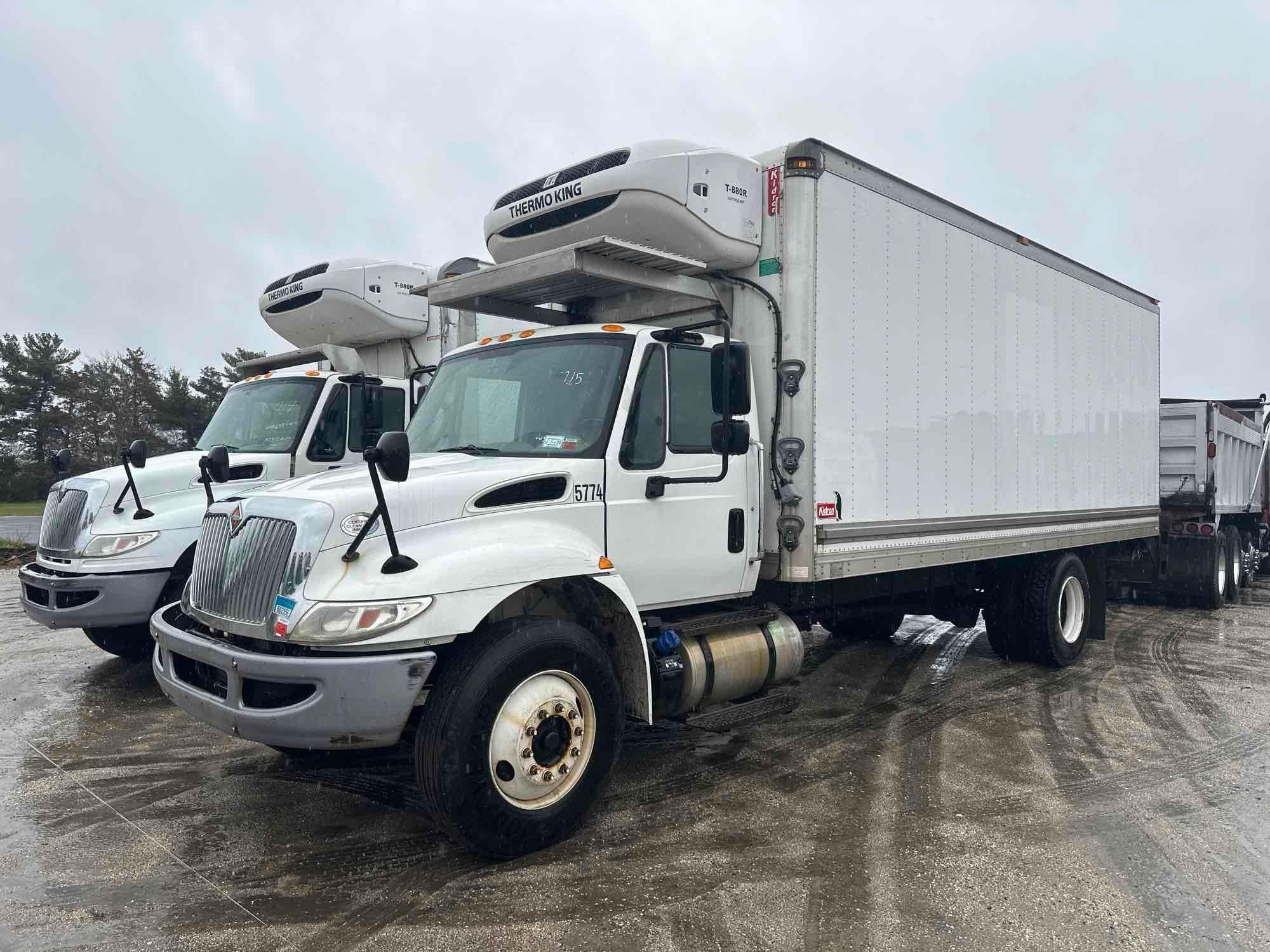 2014 INTERNATIONAL 4300 REEFER TRUCK VN:HH574205 powered by diesel engine, equipped with power