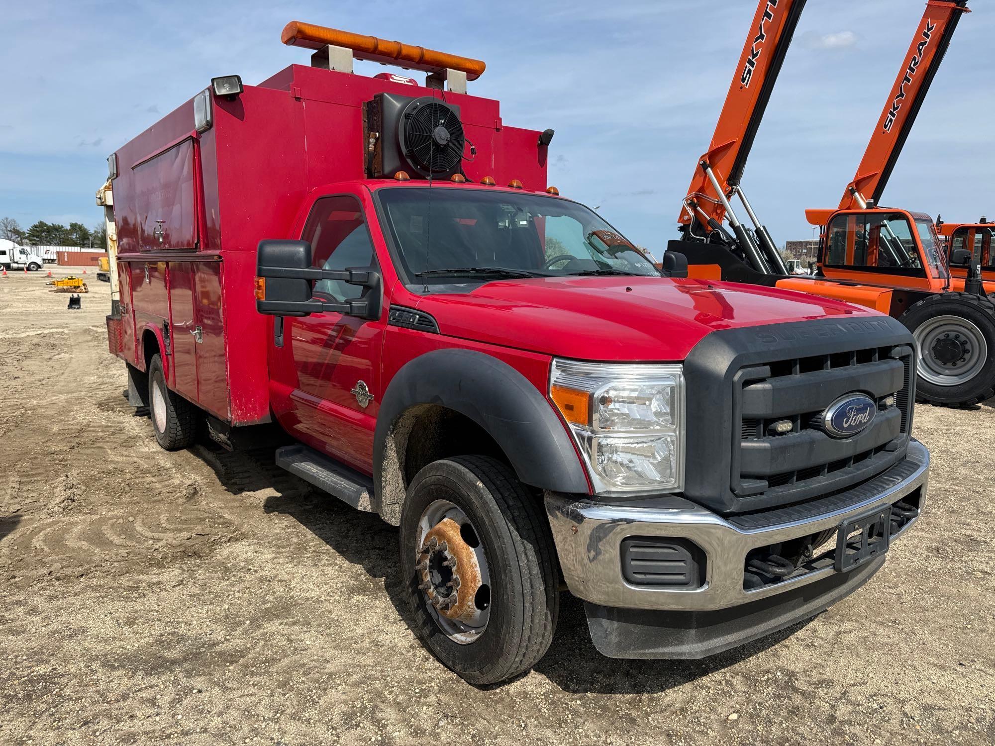 2015 FORD F550 SERVICE TRUCK VN:1FDUF5GT3FEC73101 powered by gas engine, equipped with power